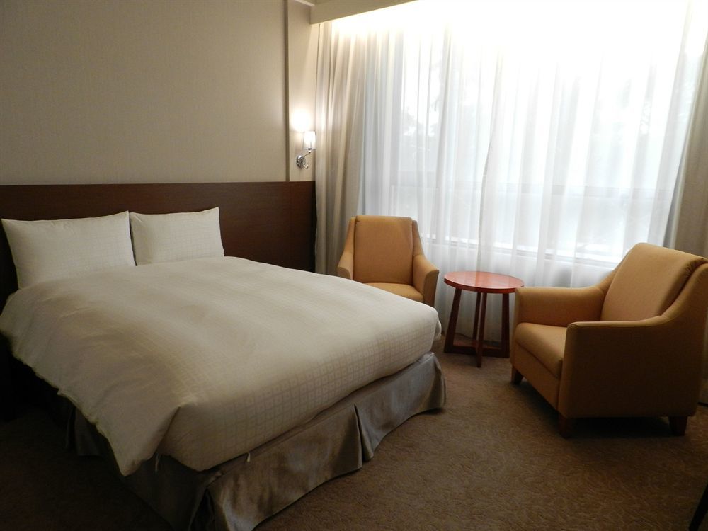 Royal Chiayi Hotel Zewnętrze zdjęcie