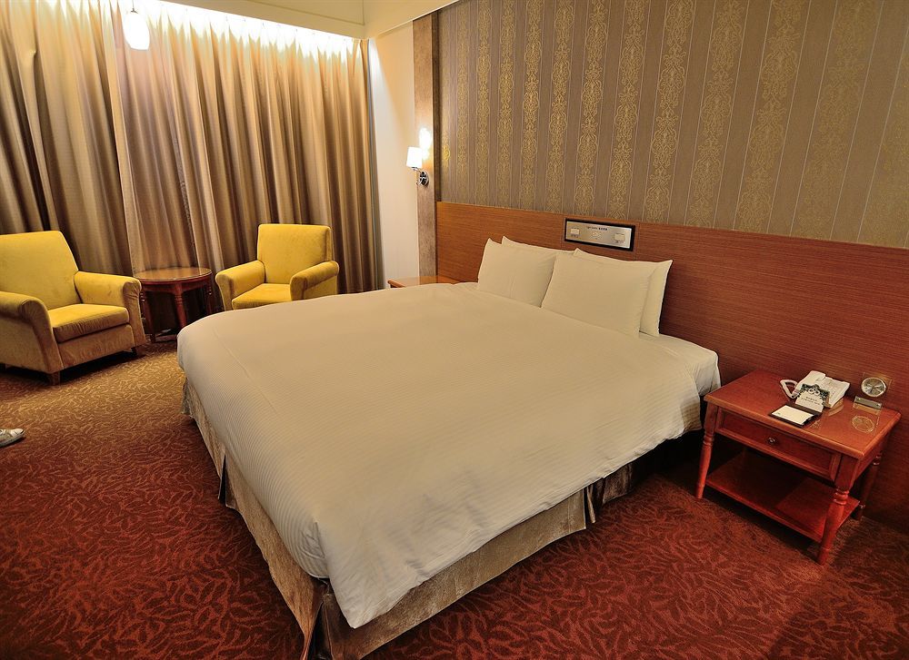 Royal Chiayi Hotel Zewnętrze zdjęcie