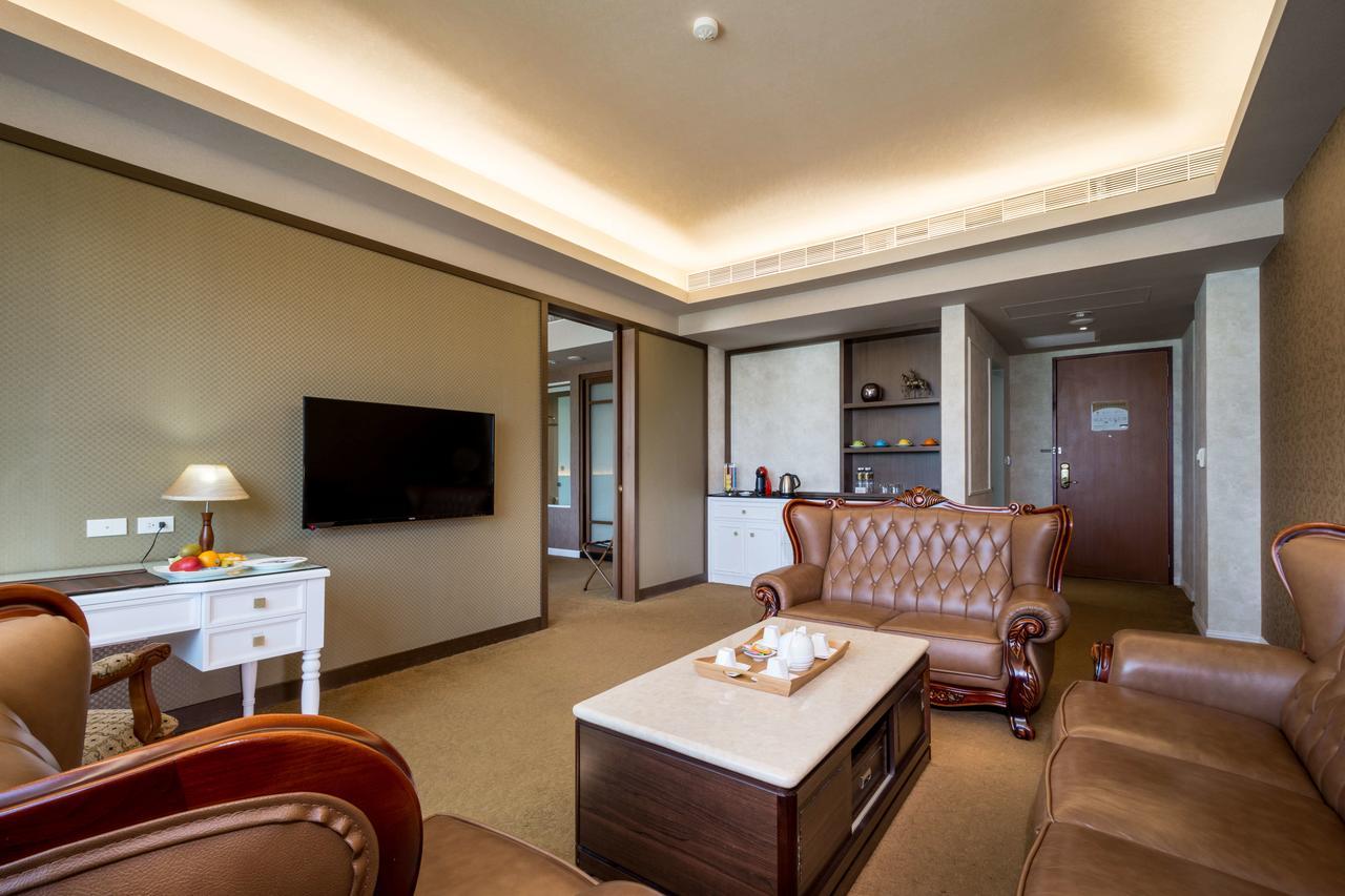 Royal Chiayi Hotel Zewnętrze zdjęcie