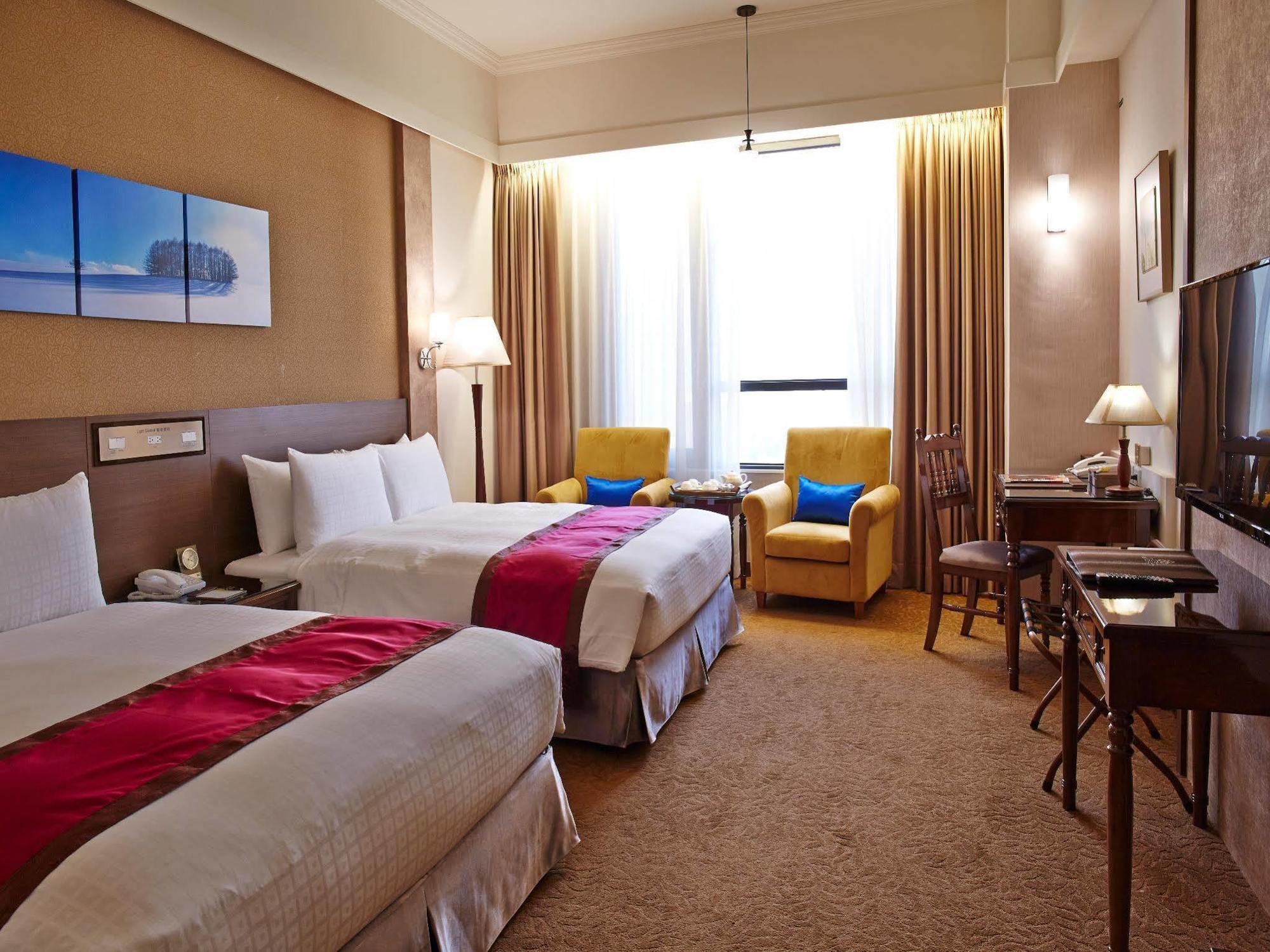 Royal Chiayi Hotel Zewnętrze zdjęcie