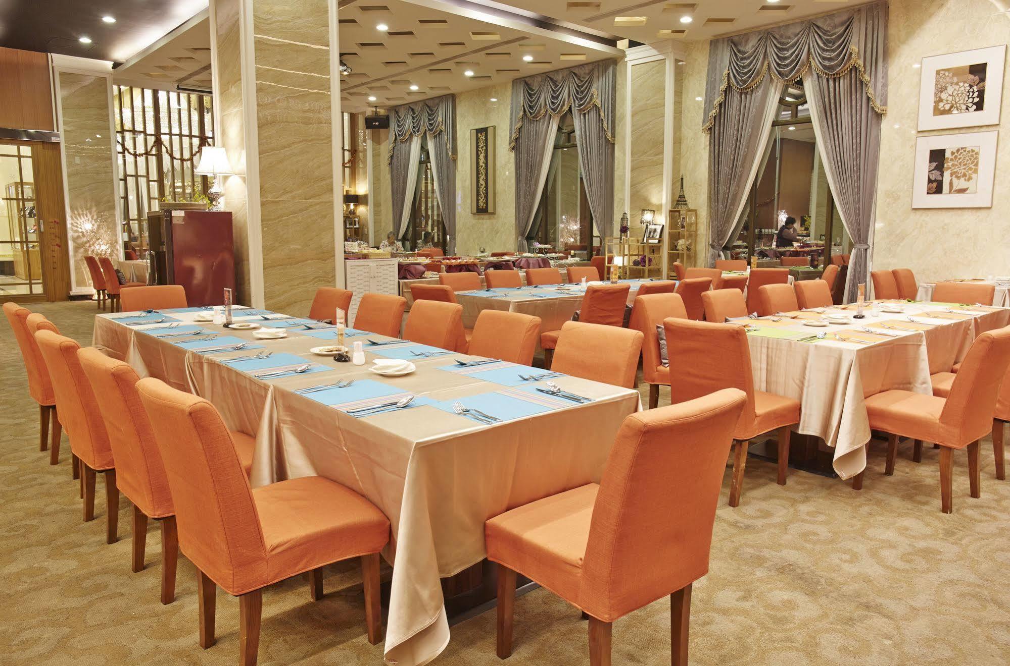 Royal Chiayi Hotel Zewnętrze zdjęcie