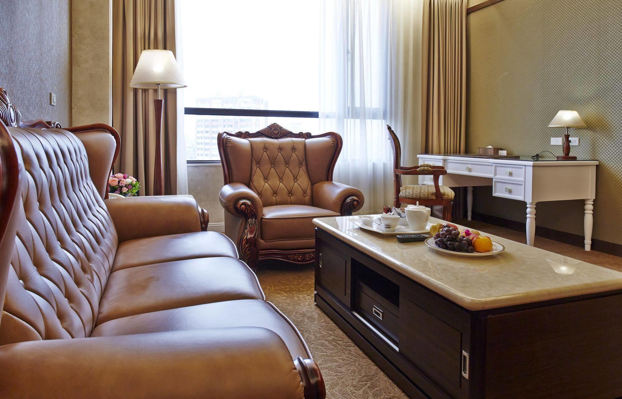 Royal Chiayi Hotel Zewnętrze zdjęcie