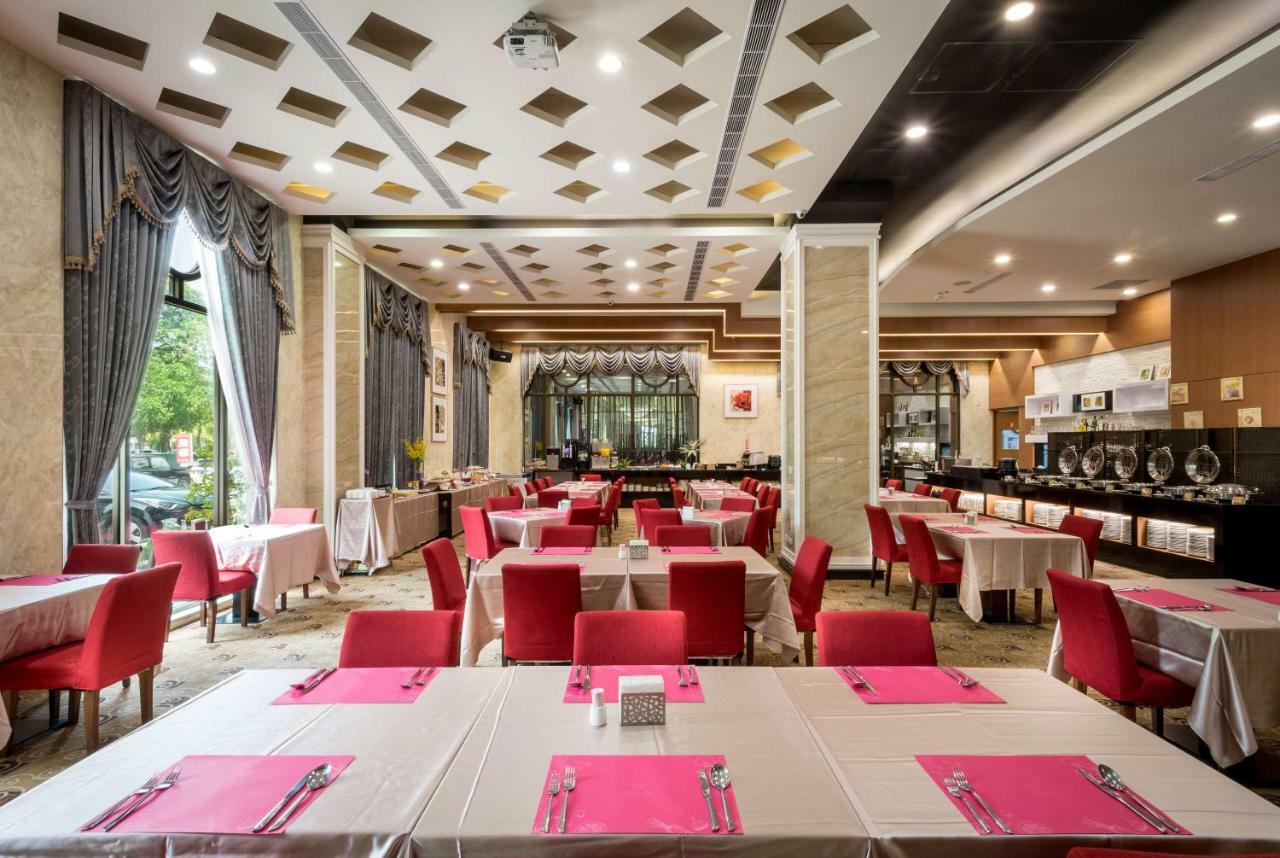 Royal Chiayi Hotel Zewnętrze zdjęcie